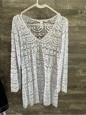 Women’s Lace V-Neck Swim Coverup in White